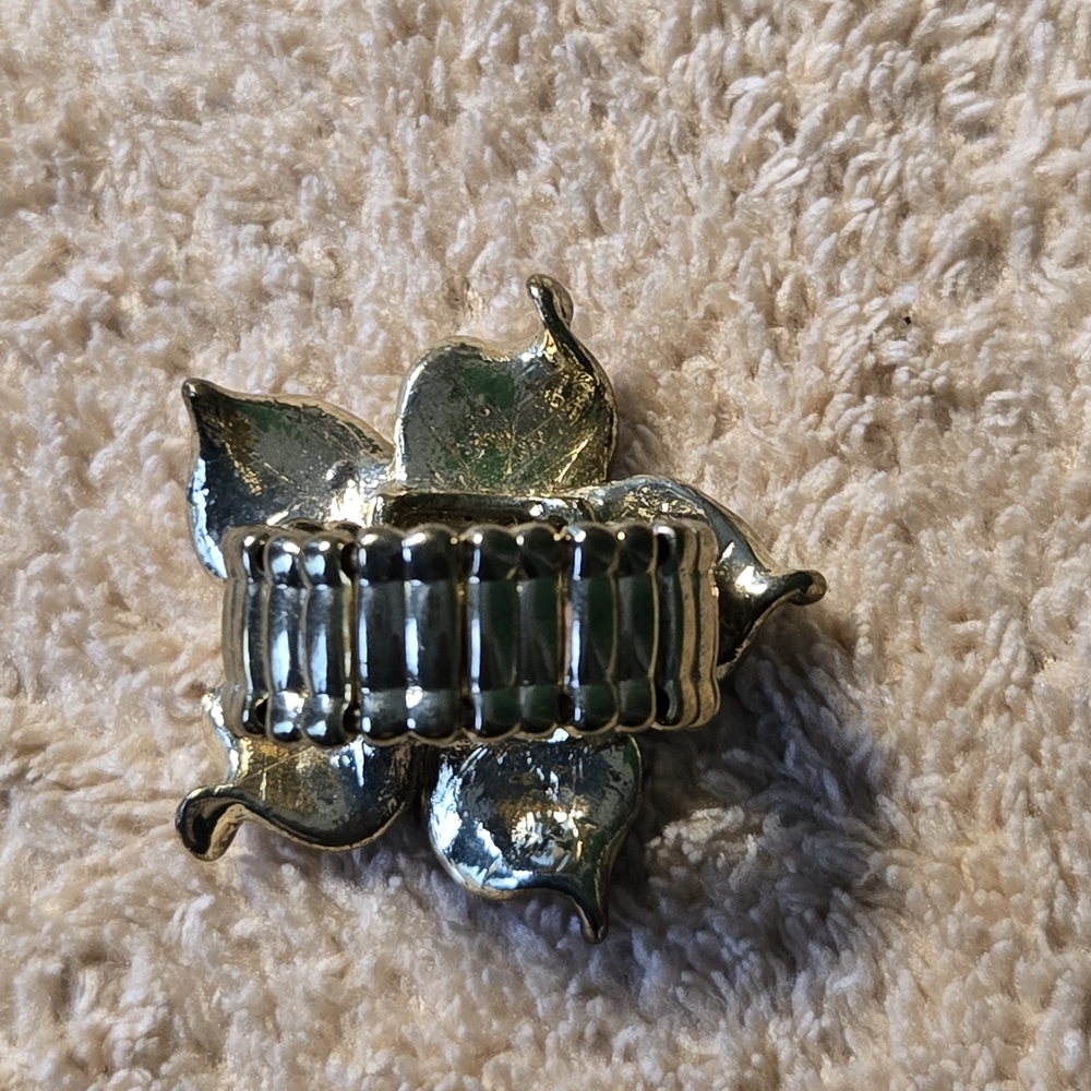 Blue and Silver Floral Pendant - Picture 3 of 3